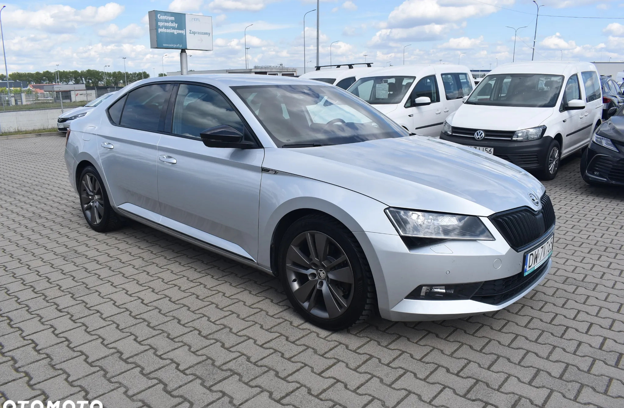 Skoda Superb cena 88100 przebieg: 98914, rok produkcji 2018 z Żarów małe 742